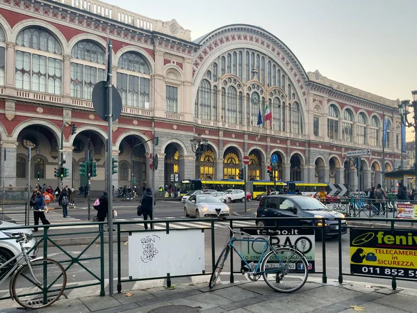 Torino Porta Nuova tren istasyonu