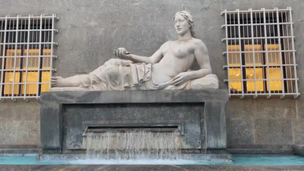 托里诺的朵拉河喷泉 — 图库视频影像