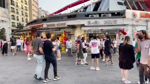 Sacco Gente Che Cammina Strade Istanbul — Video Stock