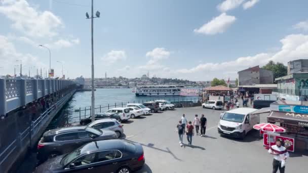 Bosphorus Folyó Vizein Vitorlázó Komphajó Eminn Yeni Mecset Közelében — Stock videók