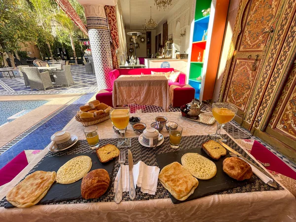 Petit Déjeuner Marocain Dans Riad Luxueux Dans Ancienne Médina Fès — Photo