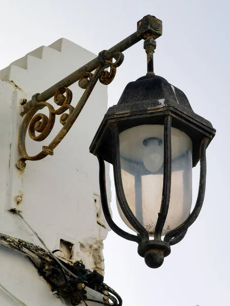 Традиційна Лампа Звисає Вулицях Асіли — стокове фото