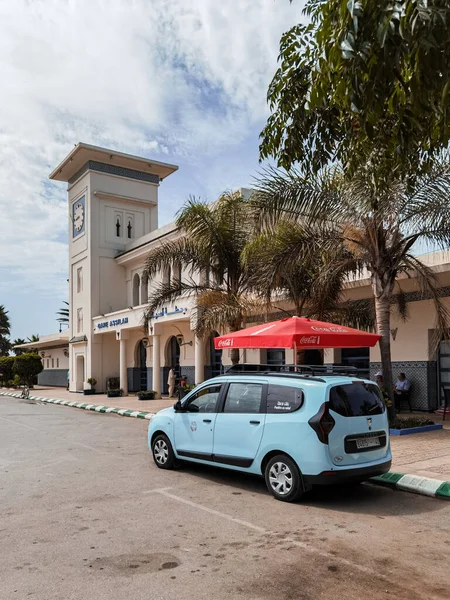 Blue Taxi Parked Front Assilah Railway Station — Stock Photo, Image