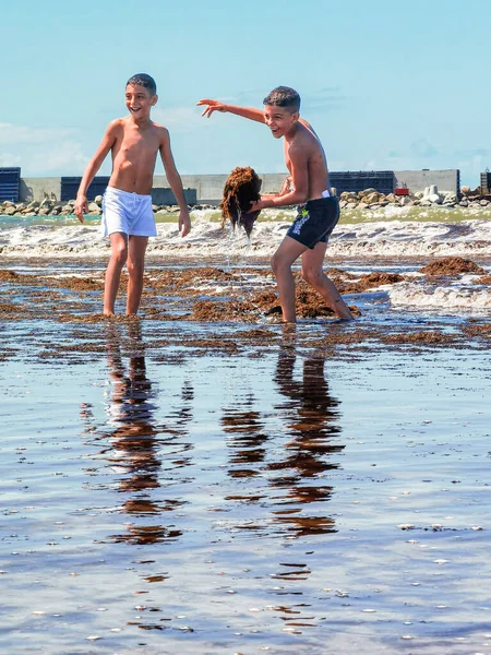 Two Young Boys Playing Together Shoreline Moroccan Beach — Stock Photo, Image