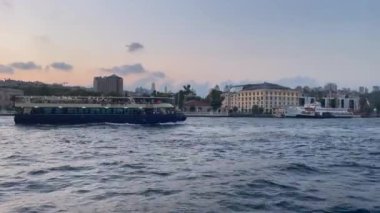 İstanbul Boğazı 'nda ticari feribot gezisi