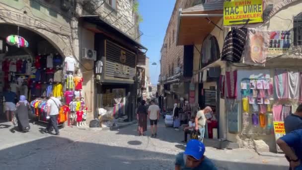 Mucha Gente Deambulando Por Las Calles Estambul — Vídeo de stock