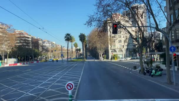 Filmati Drone Auto Che Guidano Barcellona — Video Stock