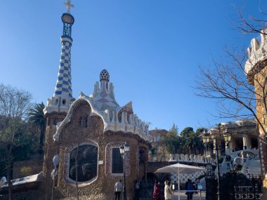Park Guell 'de alışılmadık mimari tarzlı bina