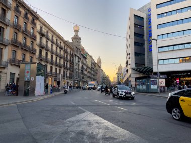 Barselona 'da arabalar sürüyor