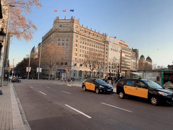 Fila Taxis Aparcados Carretera Barcelona —  Fotos de Stock