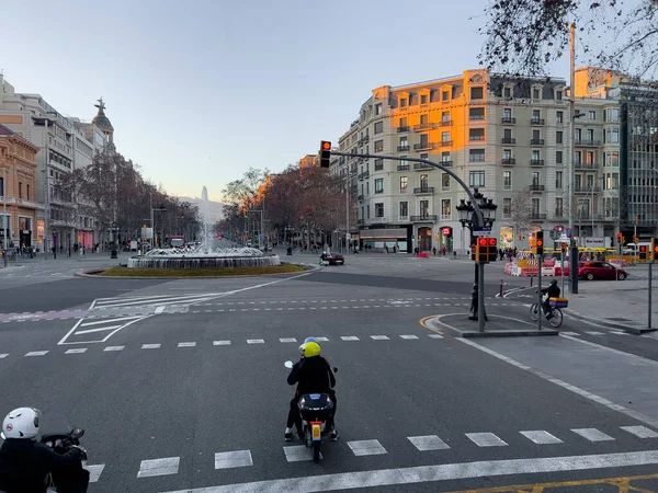 Motorbikes Driving Green Traffic Light Barcelona — Stock Photo, Image