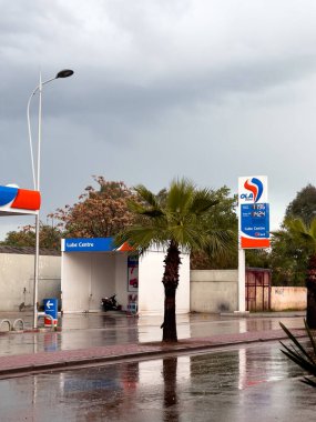 Ola Benzin İstasyonu fiyat paneli