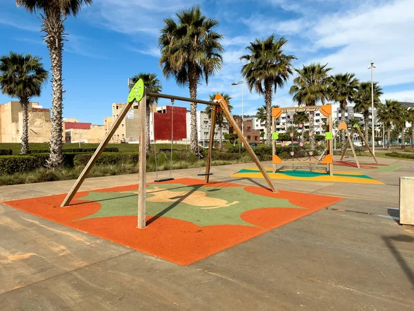 Parque Infantil Vacío Por Mañana — Foto de Stock