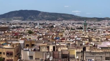 Fas 'ta kentsel bir mahalle üzerinde hava manzarası