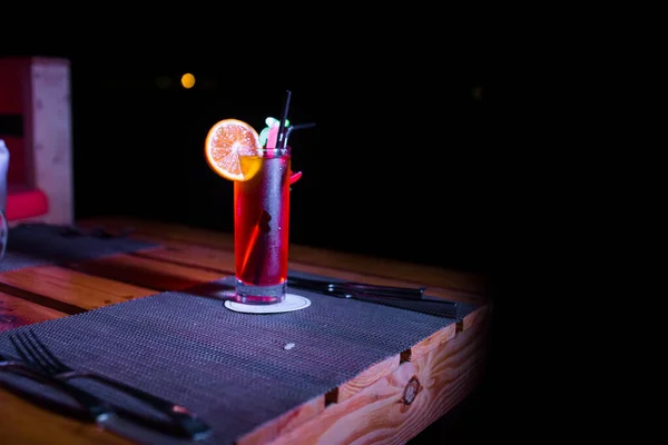 Close Red Cocktail Table — Stok Foto