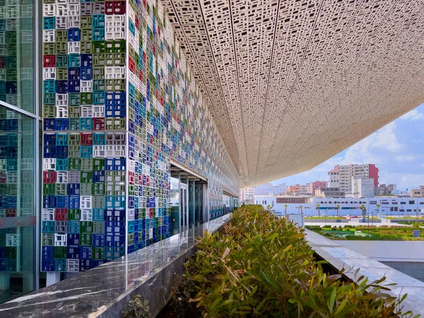 Casa voyageurs tren istasyonunun modern işareti.