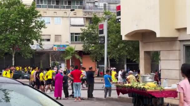 Apoiantes Futebol Descendo Rua Após Jogo Fez — Vídeo de Stock