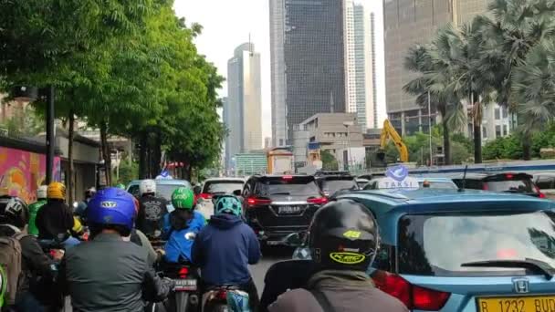 Heavy Traffic Cars Motorbikes Jakarta — Stock Video