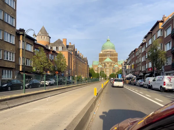 Voitures Conduisant Vers Basilique Nationale Cœur Sacré Bruxelles — Photo