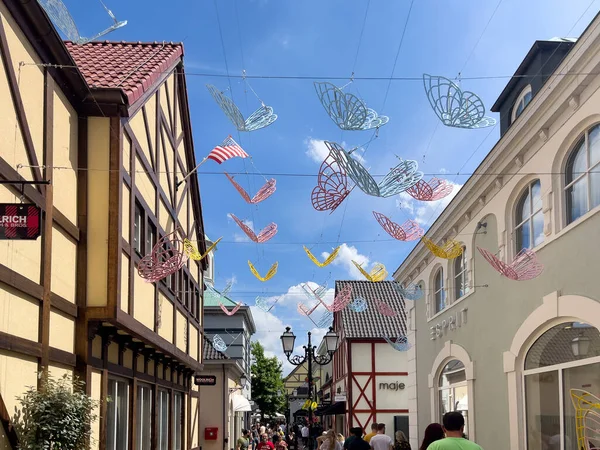 Foule Personnes Marchant Dans Rue Roermond — Photo