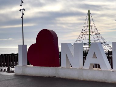 Fas 'taki Nador yazı tabelasına bayılıyorum.