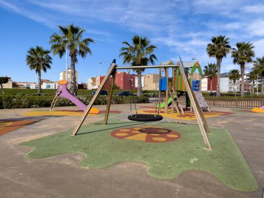 Sabahları boş çocuk parkı