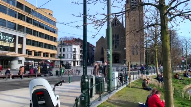 Bruxelles Yürüyen Insanlar — Stok video
