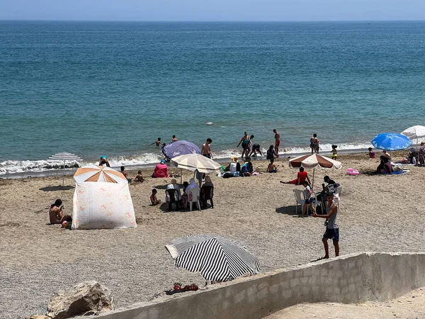 Group People Enjoying Summer Holiday Beach — 图库照片