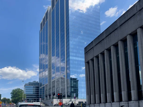 High Building Blue Sky Reflection Glass — Foto de Stock