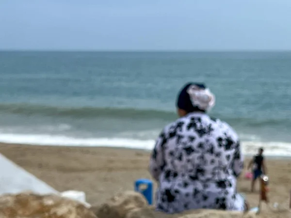 Blurred Image Woman Sitting Watching Mediterranean Sea — Stockfoto