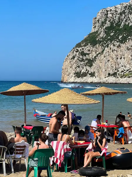 People Enjoying Summer Holiday Beach — Stok fotoğraf