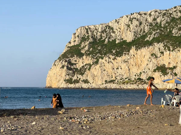 Group People Enjoying Summer Holiday Beach — 图库照片