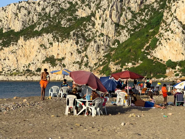 People Enjoying Summer Holiday Beach — 图库照片