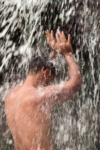 Man Standing Waterfall Morocco — Stock Photo, Image