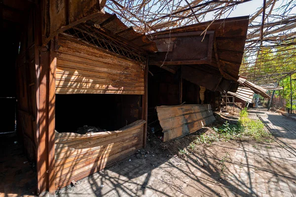 Rusty Quemó Tiendas Ciudad Sidi Harazem — Foto de Stock