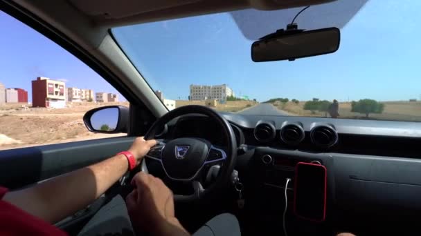 Hombre Conduciendo Rápido Autopista — Vídeo de stock