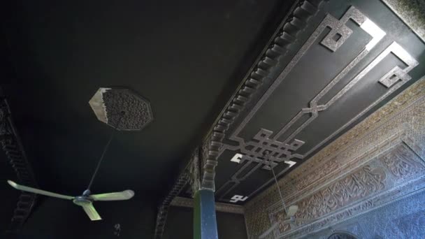 Interior Una Mezquita Quemada — Vídeo de stock