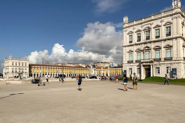 Molti Scooter Elettrici Parcheggiati Piazza Lisbona — Foto Stock