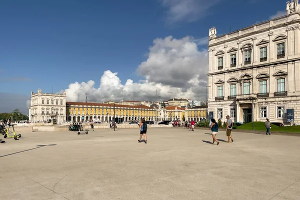 Molti Scooter Elettrici Parcheggiati Piazza Lisbona — Foto Stock