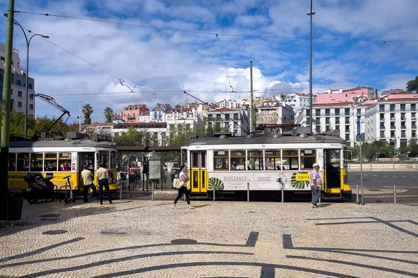 Zwei Retro Straßenbahnen Bahnhof Lissabon Gestoppt — Stockfoto