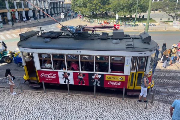 Passengers Getting Retro Tram Martim Moniz Square — Stock Photo, Image