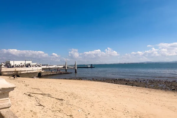 Una Playa Vacía Lisboa Portugal —  Fotos de Stock