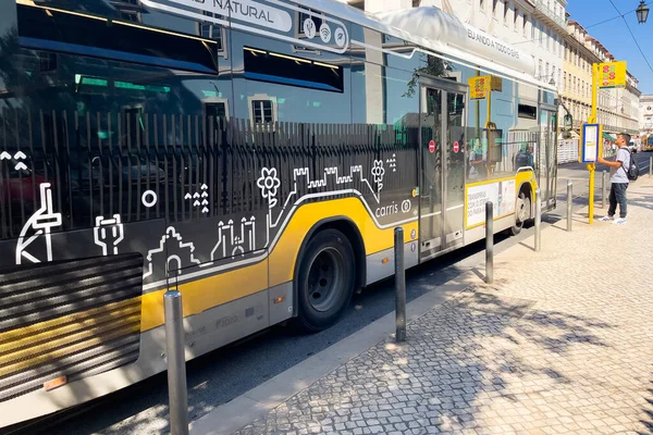 Autobus Stationné Sur Son Arrêt Lisbonne — Photo