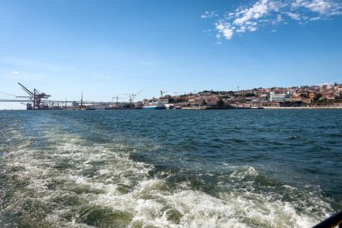 Lizbon üzerinde bir tur vapurundan görüntüler