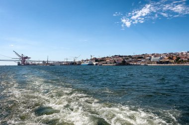 Lizbon üzerinde bir tur vapurundan görüntüler