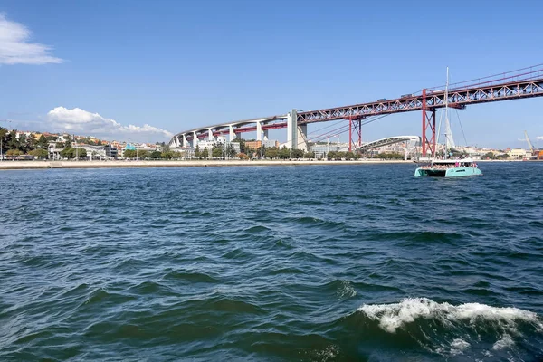 Brücke Vom April Lissabon — Stockfoto