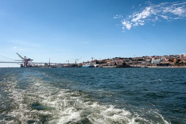 Lizbon üzerinde bir tur vapurundan görüntüler