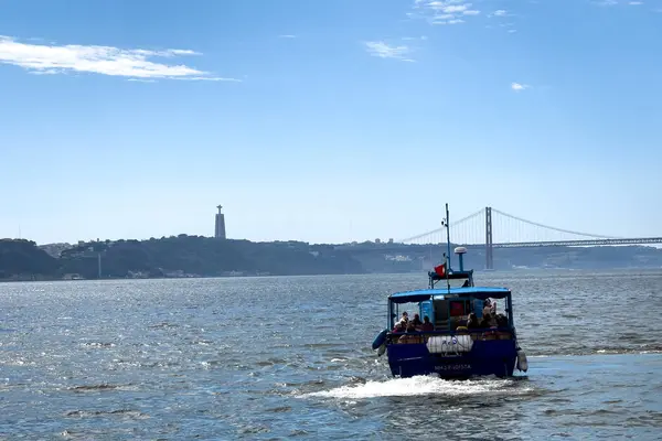 Tour Boot Zeilen Zee Lissabon — Stockfoto