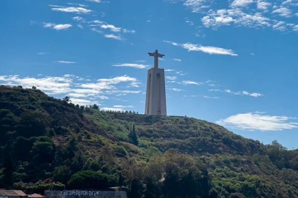 Vista Desde Transbordador Pasando Por Estatua Cristo Rey Lisboa —  Fotos de Stock