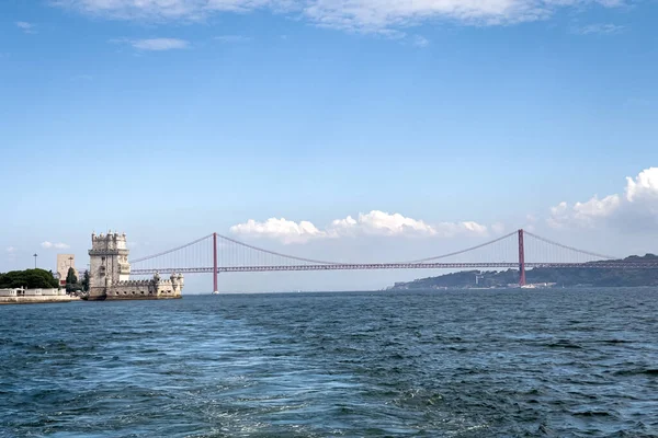 Pohled Výletní Lodi Nad Věží Belem Lisabonu — Stock fotografie